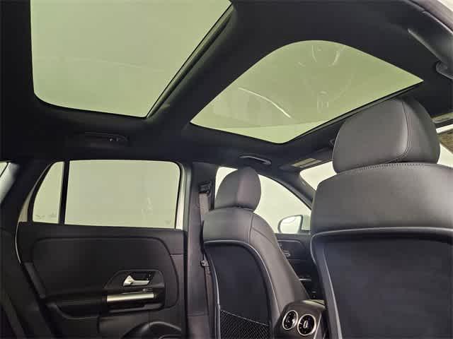used 2025 Mercedes-Benz GLA 250 car