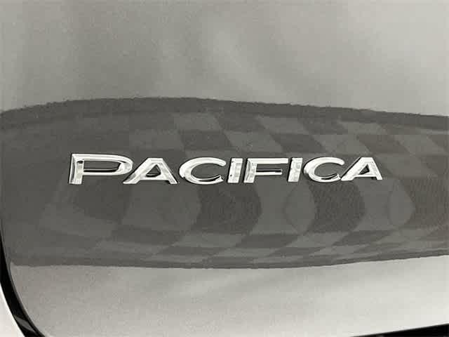 used 2021 Chrysler Pacifica Hybrid car, priced at $35,998