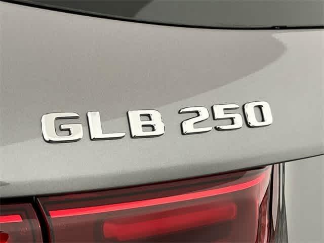 new 2024 Mercedes-Benz GLB 250 car, priced at $52,045