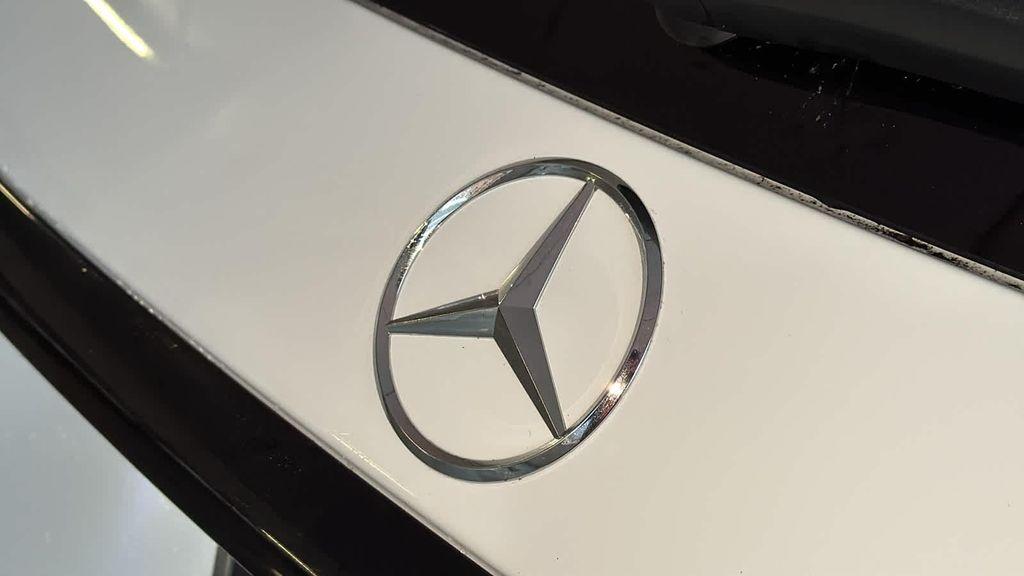 new 2026 Mercedes-Benz GLC 300 car, priced at $60,585