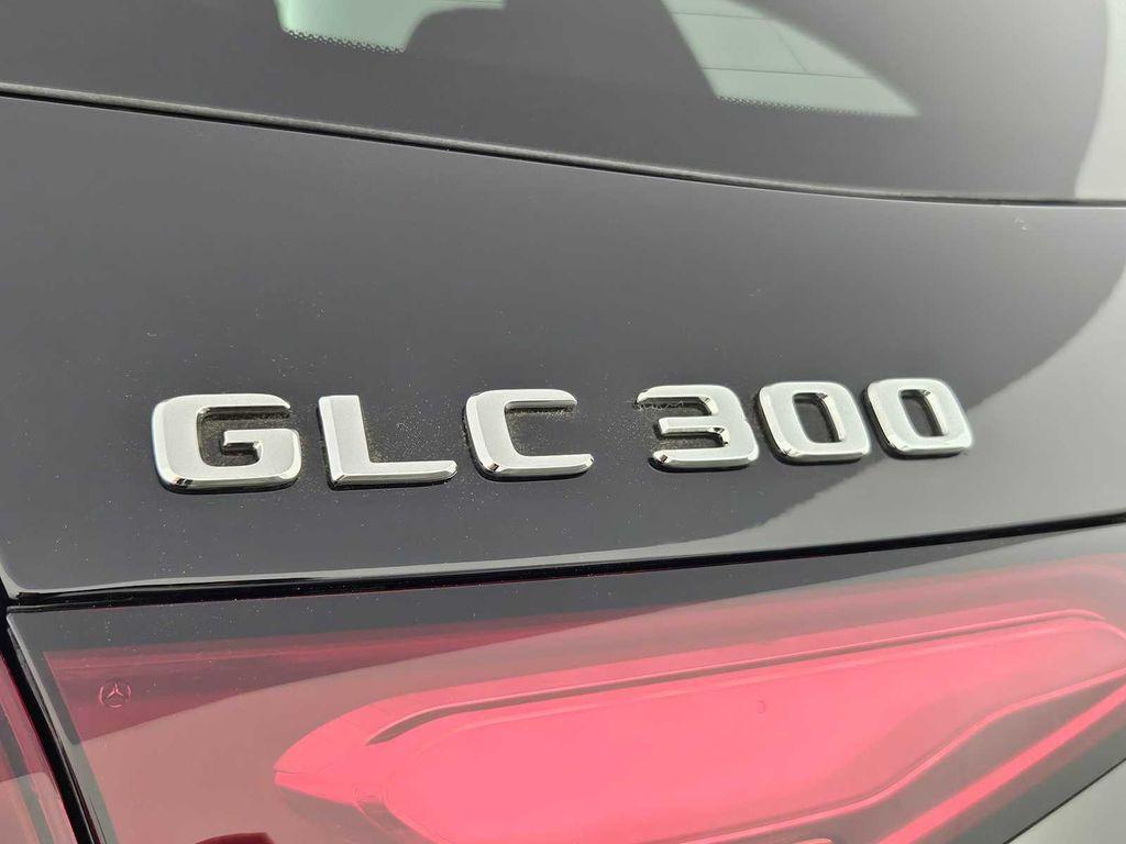 new 2025 Mercedes-Benz GLC 300 car, priced at $58,585