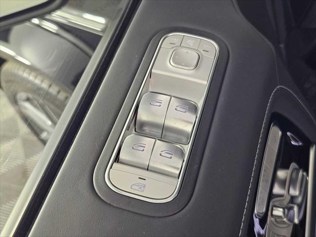 new 2025 Mercedes-Benz AMG G 63 car, priced at $199,280