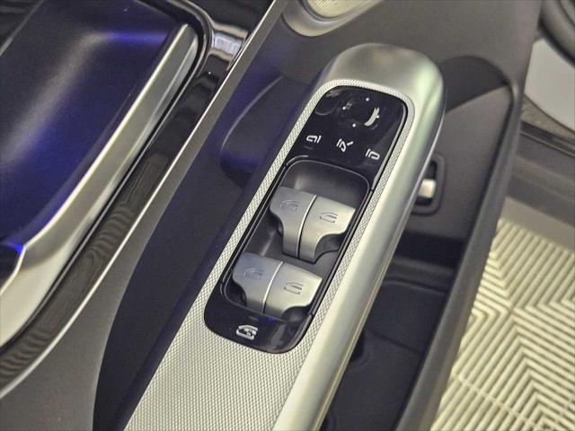 new 2025 Mercedes-Benz GLC 300 car, priced at $59,680