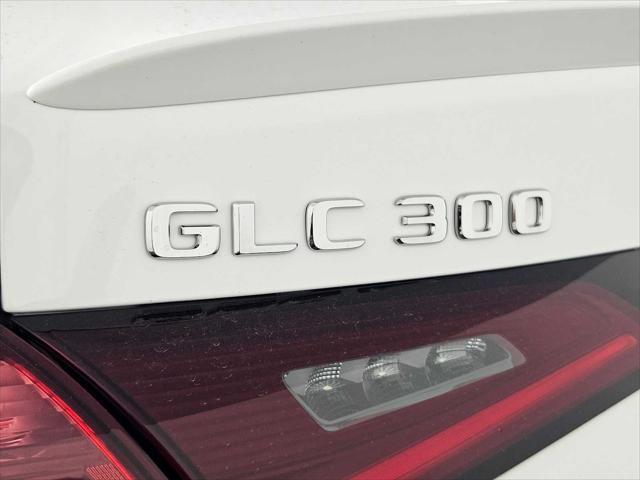 new 2025 Mercedes-Benz GLC 300 car, priced at $67,575