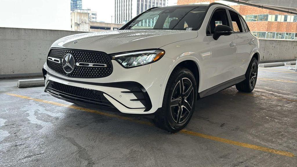 new 2025 Mercedes-Benz S-Class car, priced at $130,534