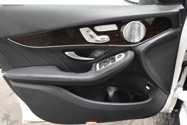 used 2019 Mercedes-Benz GLC 300 car