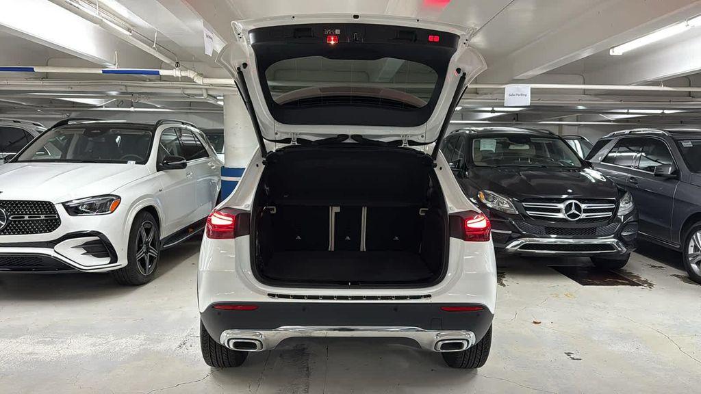 used 2025 Mercedes-Benz GLA 250 car, priced at $38,990