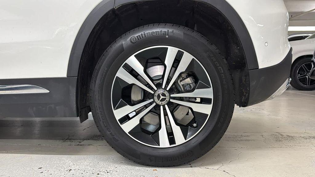 used 2025 Mercedes-Benz GLA 250 car, priced at $38,990