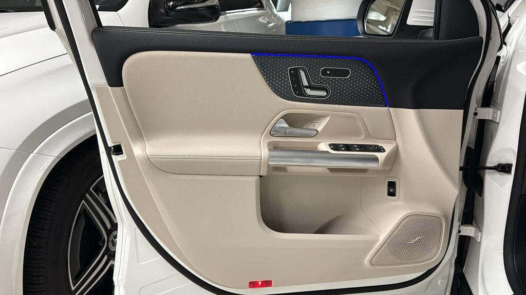 used 2025 Mercedes-Benz GLA 250 car, priced at $38,990