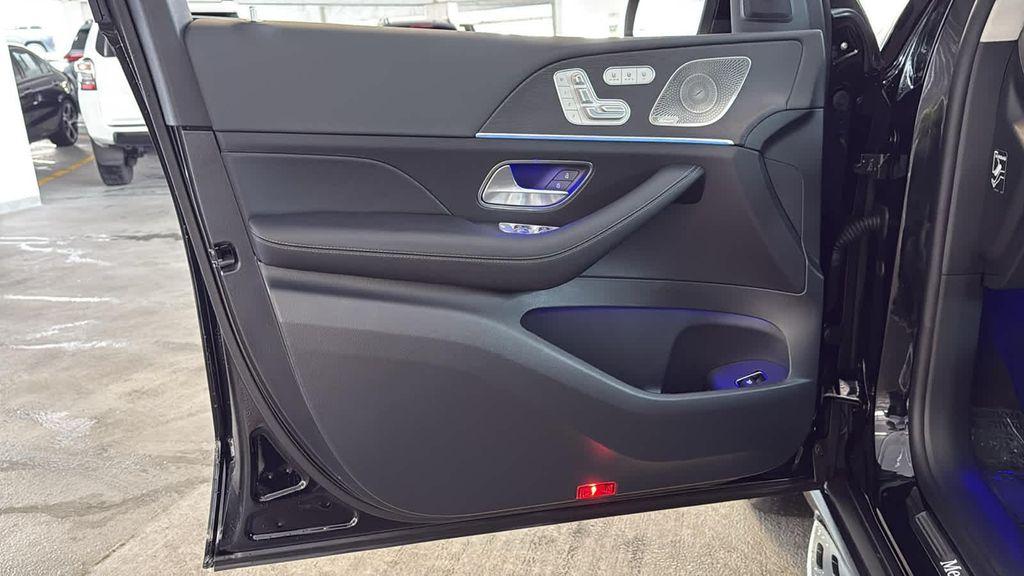 new 2026 Mercedes-Benz GLS 450 car, priced at $93,615