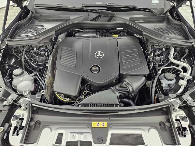 new 2025 Mercedes-Benz GLC 300 car, priced at $63,965