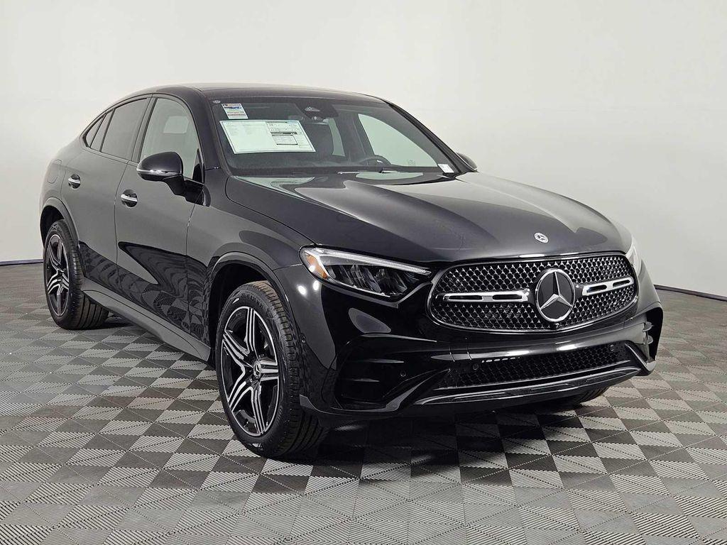 new 2025 Mercedes-Benz GLC 300 car, priced at $66,925
