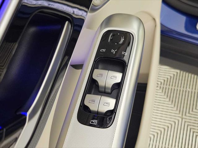 new 2025 Mercedes-Benz GLC 300 car, priced at $61,230