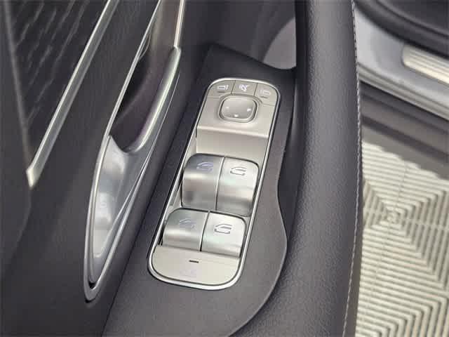 used 2025 Mercedes-Benz GLE 450 car, priced at $72,998