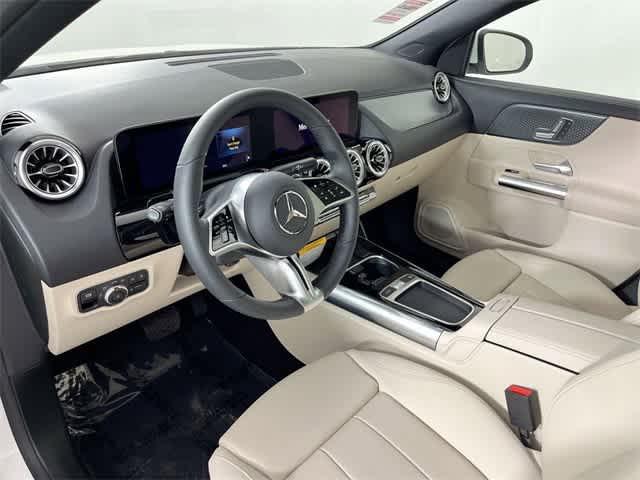 used 2025 Mercedes-Benz GLA 250 car, priced at $42,998