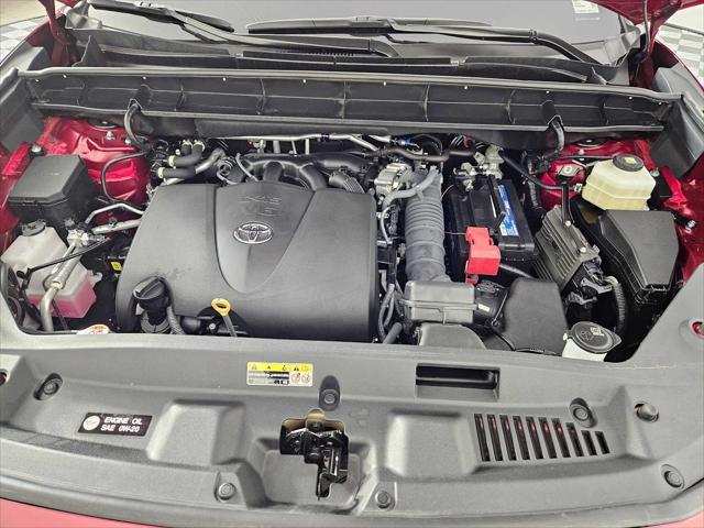 used 2022 Toyota Highlander car, priced at $39,368