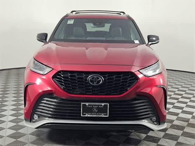 used 2022 Toyota Highlander car, priced at $38,520