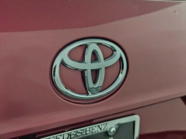 used 2022 Toyota Highlander car, priced at $39,368
