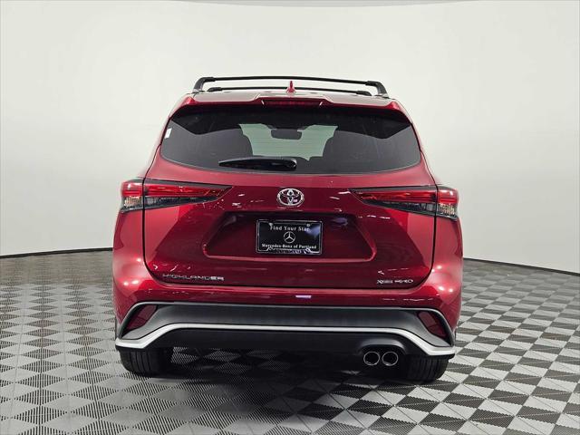 used 2022 Toyota Highlander car, priced at $39,368
