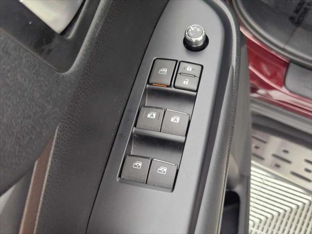 used 2019 Toyota Highlander car, priced at $27,510