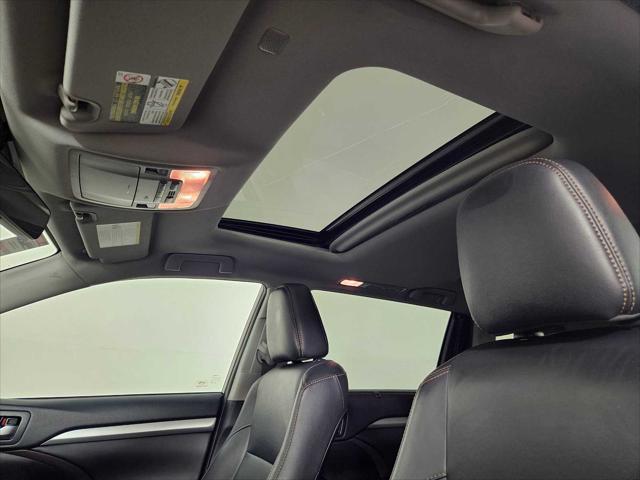 used 2019 Toyota Highlander car, priced at $27,510