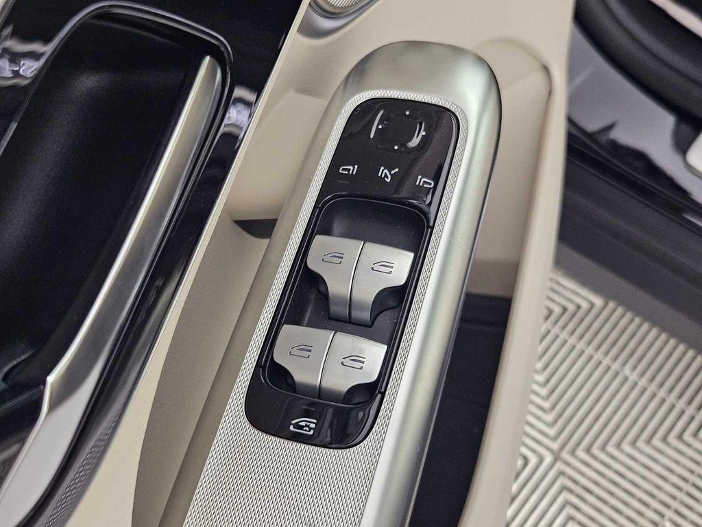 new 2025 Mercedes-Benz GLC 300 car, priced at $54,418