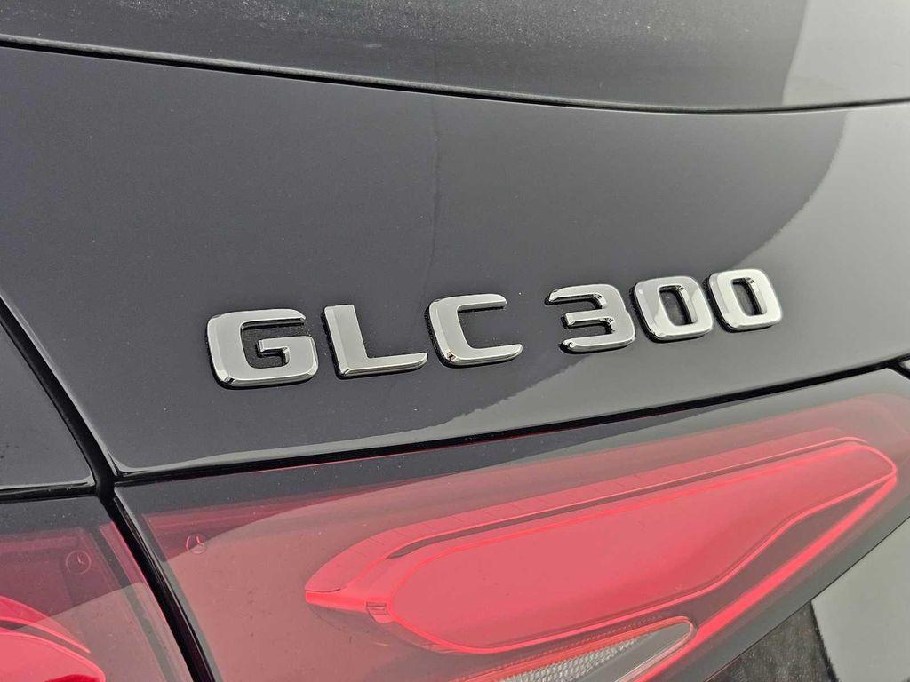 new 2025 Mercedes-Benz GLC 300 car, priced at $54,418