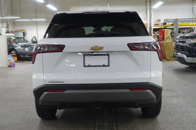 new 2026 Chevrolet Equinox car, priced at $30,290