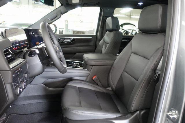 new 2025 Chevrolet Suburban car, priced at $75,970