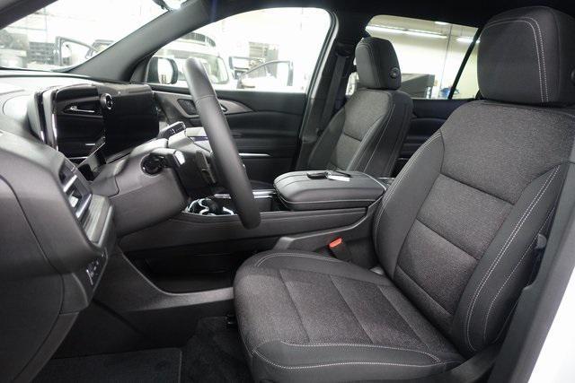 new 2026 Chevrolet Traverse car, priced at $43,920