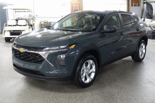 new 2025 Chevrolet Trax car