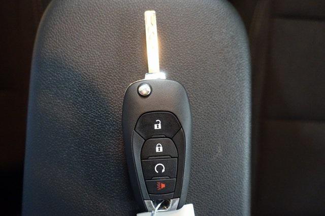 new 2025 Chevrolet Trax car