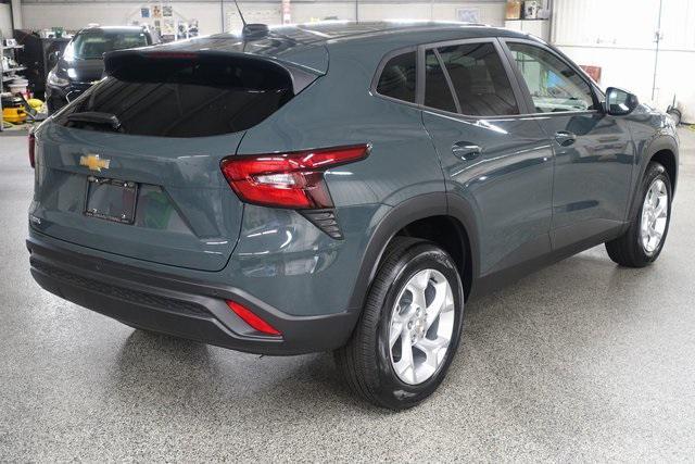 new 2025 Chevrolet Trax car