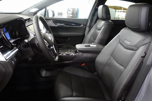 new 2025 Cadillac XT5 car, priced at $54,515