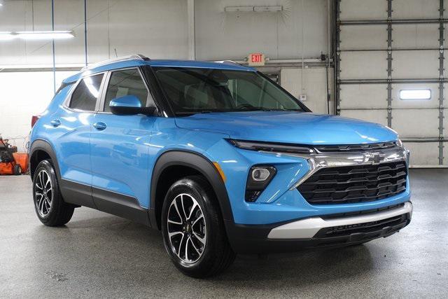 new 2025 Chevrolet TrailBlazer car, priced at $29,745