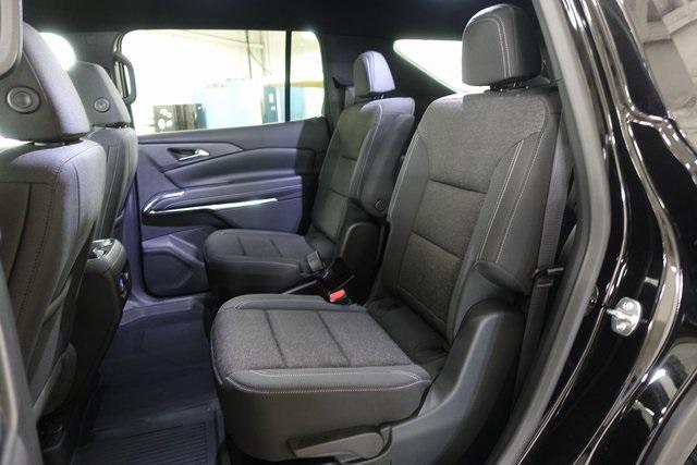 new 2025 Chevrolet Traverse car