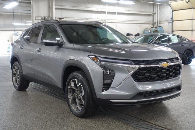 new 2025 Chevrolet Trax car, priced at $24,190