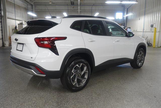 new 2025 Chevrolet Trax car, priced at $26,155