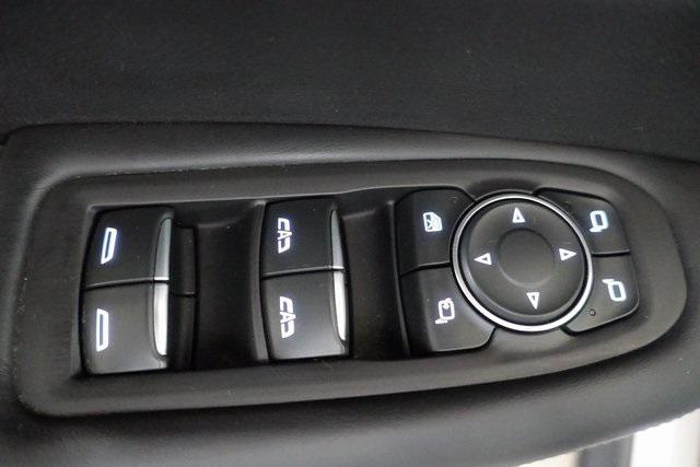 used 2020 Cadillac XT5 car, priced at $20,652