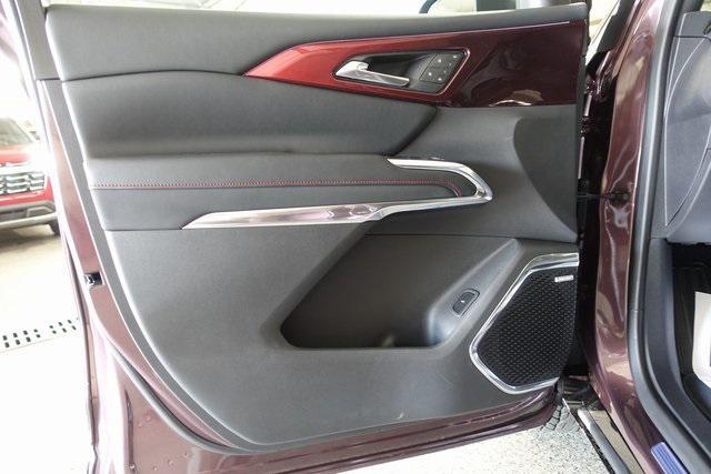 new 2025 Chevrolet Traverse car