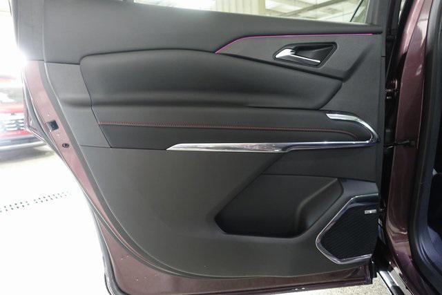 new 2025 Chevrolet Traverse car