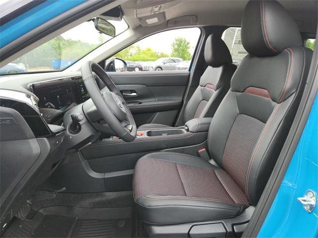 new 2025 Nissan Kicks car, priced at $30,021