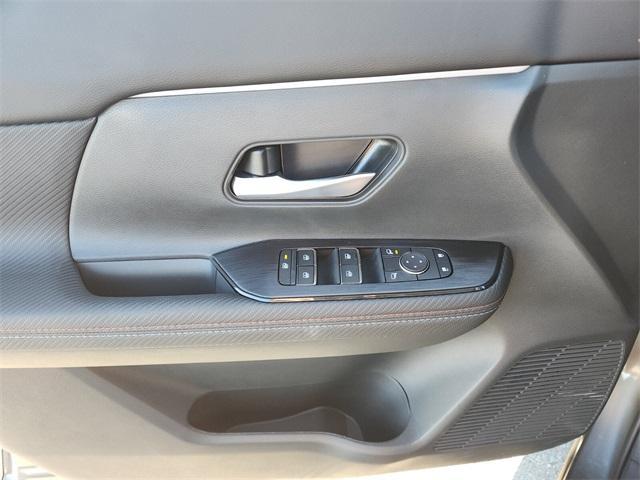 new 2025 Nissan Kicks car, priced at $27,900