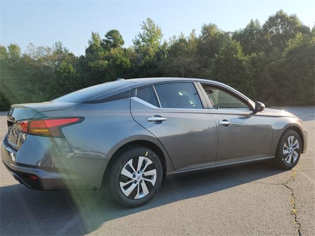 new 2025 Nissan Altima car, priced at $25,640