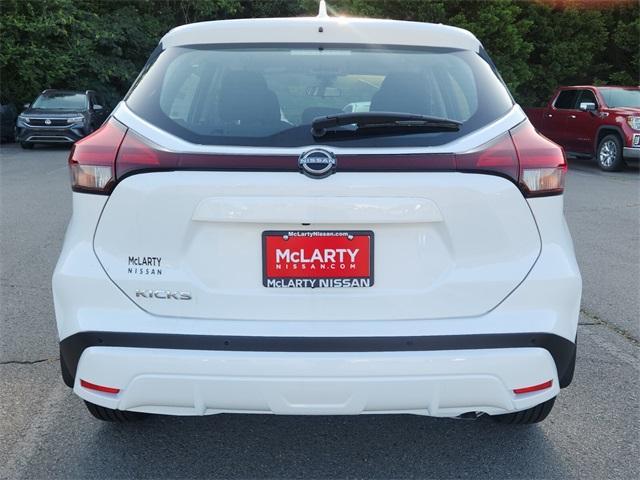 new 2025 Nissan Kicks Play car, priced at $23,203