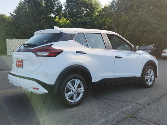 new 2025 Nissan Kicks Play car, priced at $23,203