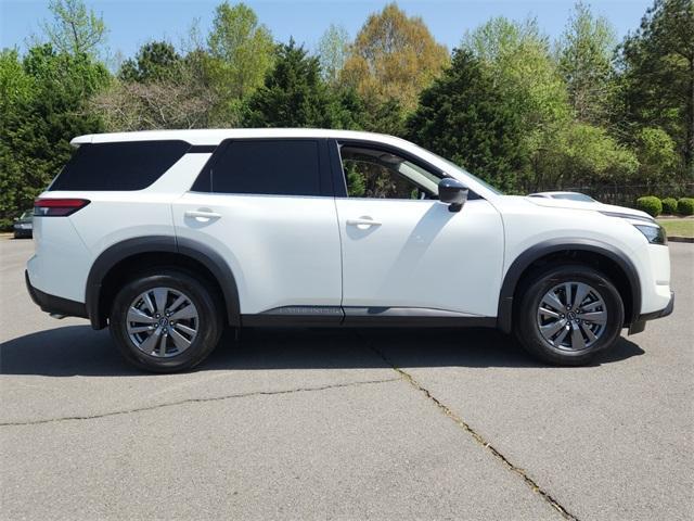 new 2025 Nissan Pathfinder car, priced at $37,222