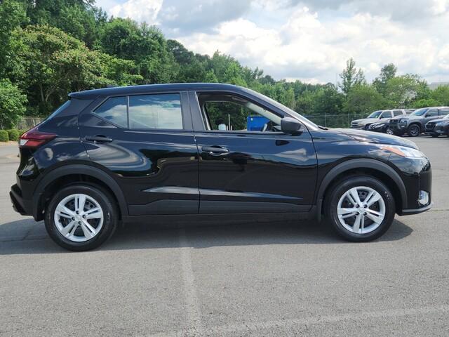 new 2025 Nissan Kicks Play car, priced at $23,850