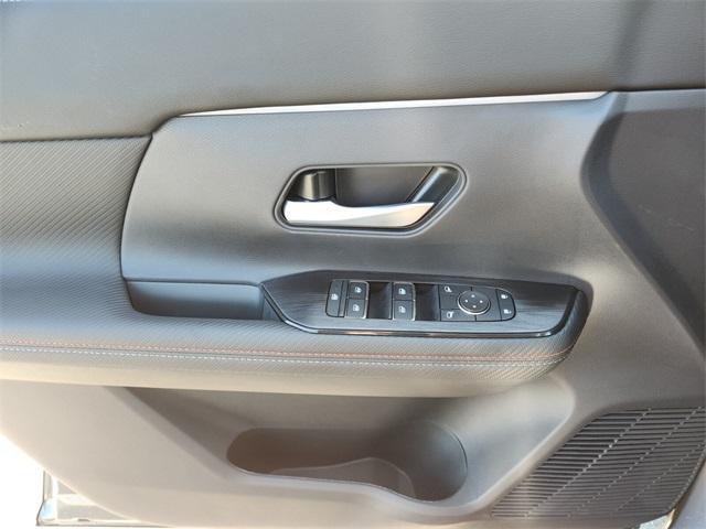 new 2025 Nissan Kicks car, priced at $27,789