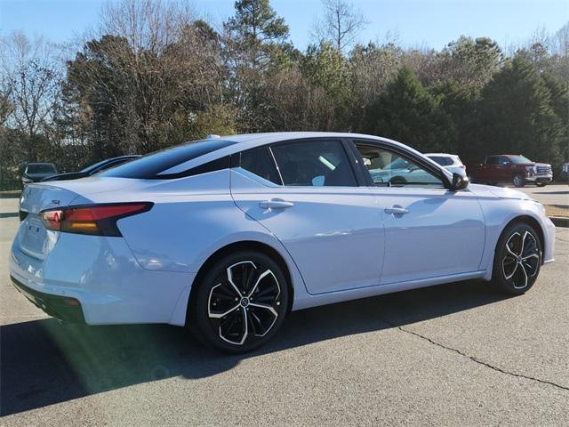 new 2025 Nissan Altima car, priced at $28,800